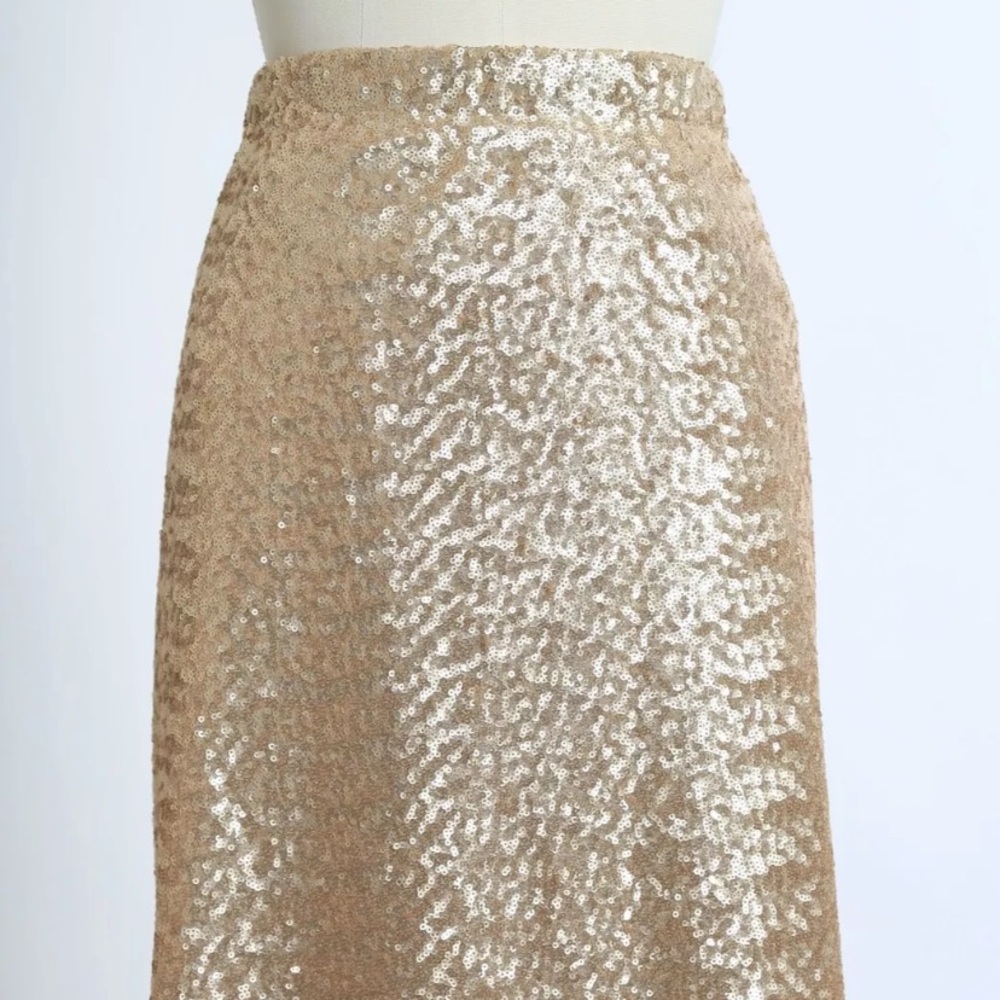Elegant Gold Sequin Skirt - Picture 5 of 11